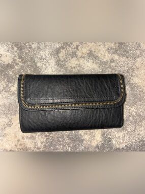 Jessica Simpson black wallet